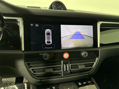 2025 Porsche Macan AWD