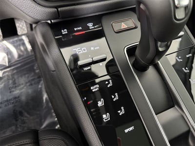 2025 Porsche Macan AWD