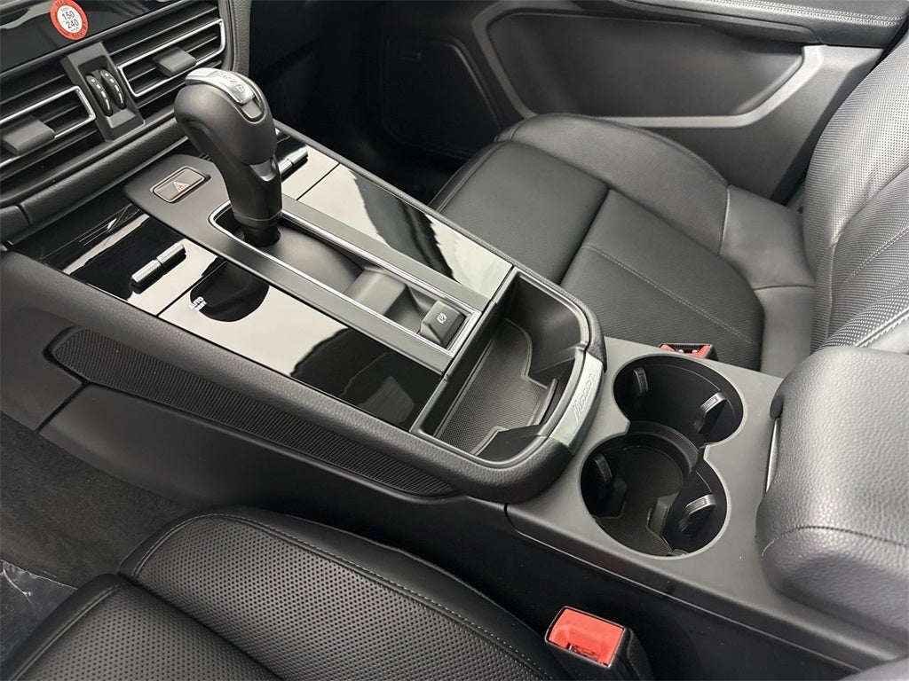 2025 Porsche Macan AWD