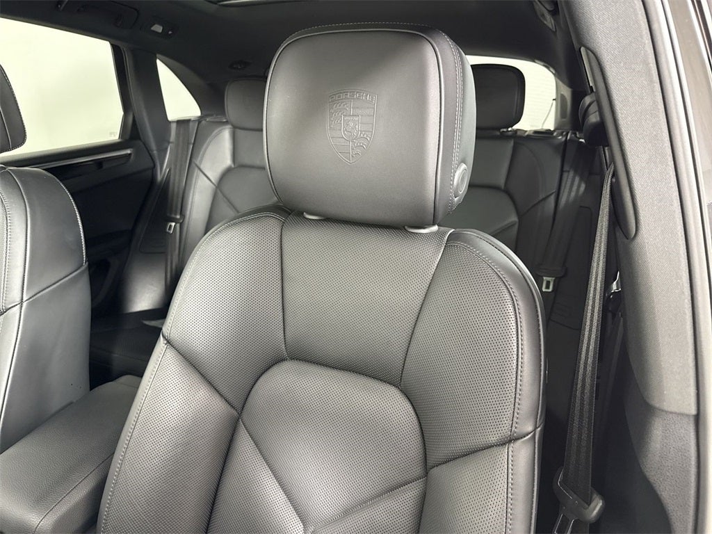 2025 Porsche Macan AWD