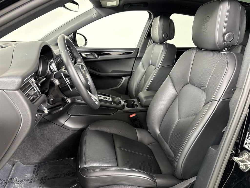 2025 Porsche Macan AWD