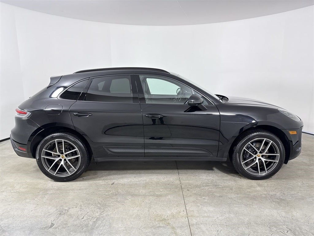 2025 Porsche Macan AWD