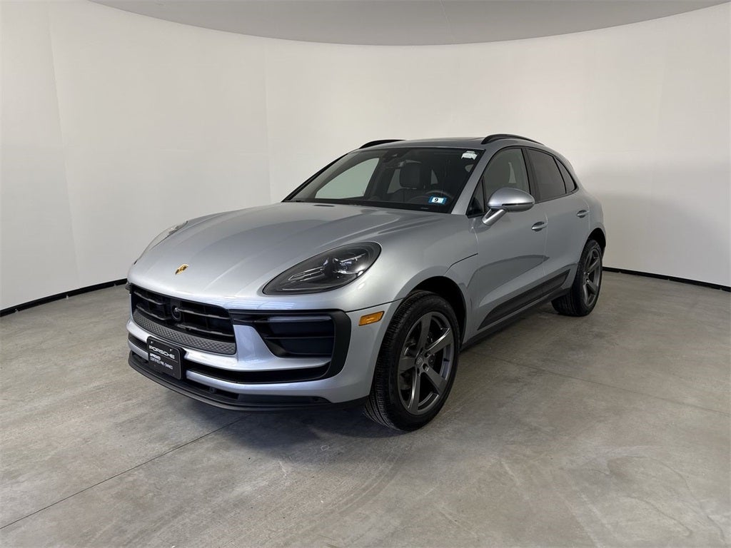 2025 Porsche Macan AWD