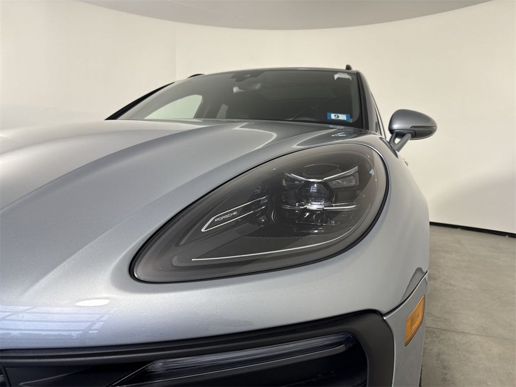 2025 Porsche Macan AWD