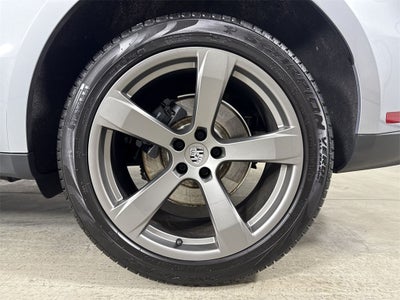 2025 Porsche Macan AWD