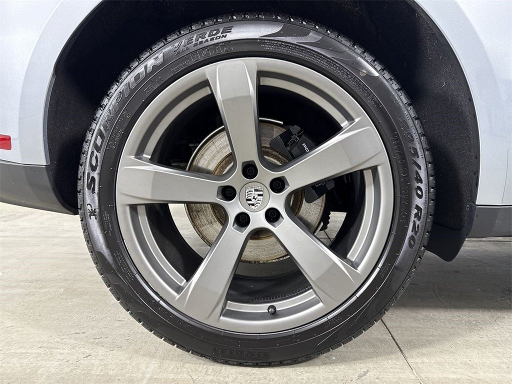 2025 Porsche Macan AWD