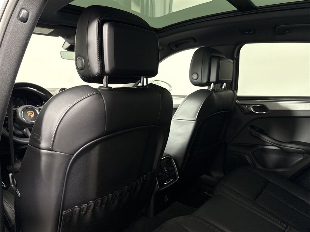 2025 Porsche Macan AWD
