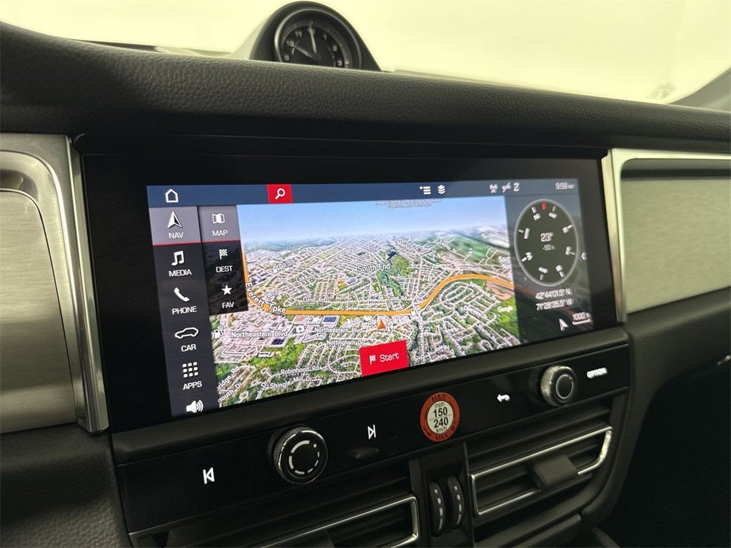 2025 Porsche Macan AWD