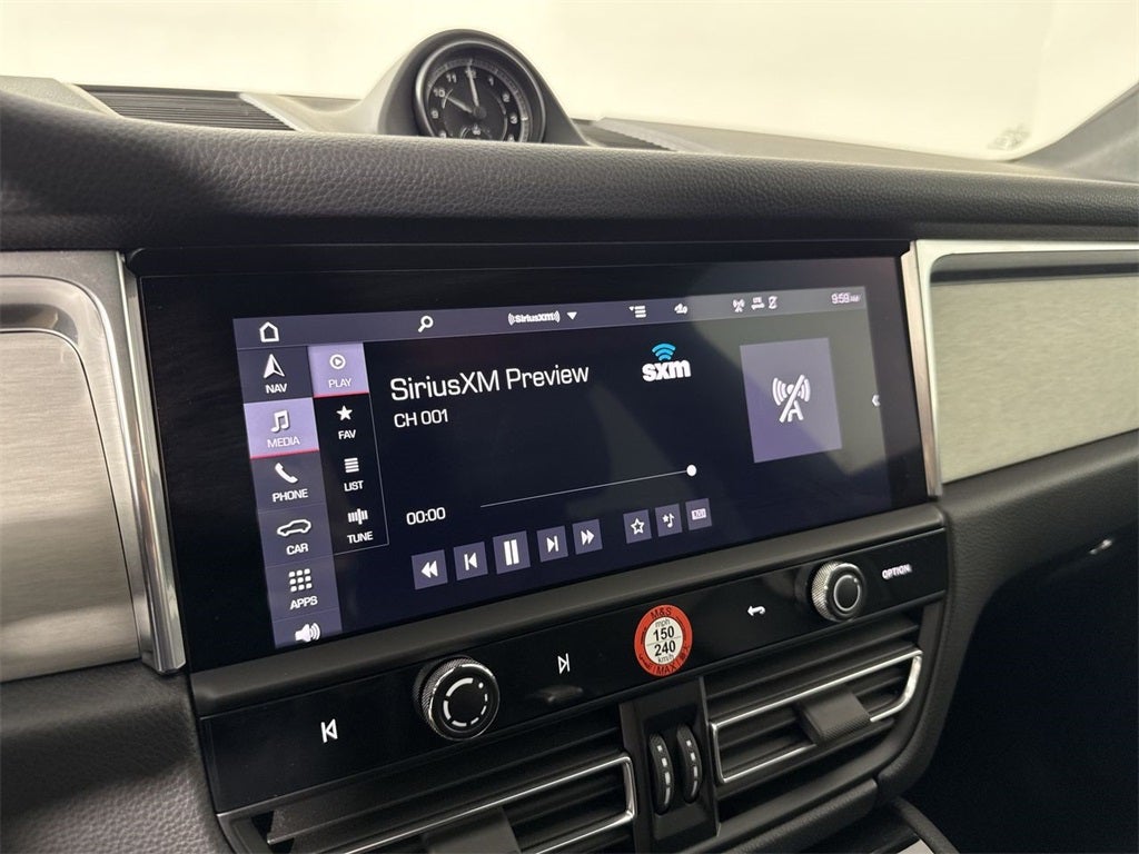 2025 Porsche Macan AWD