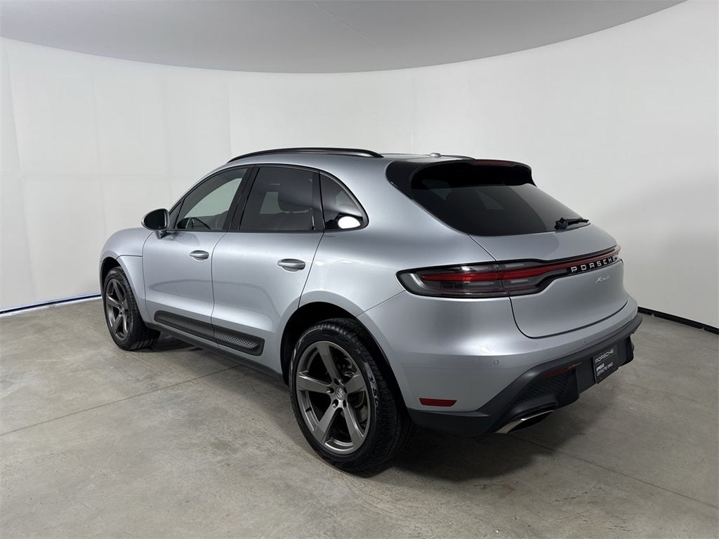 2025 Porsche Macan AWD