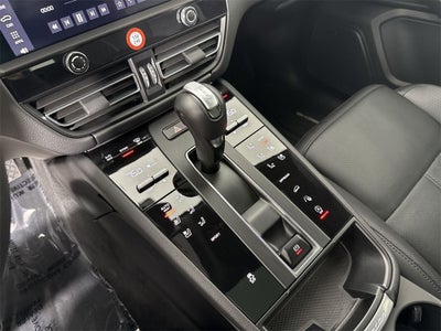 2025 Porsche Macan AWD