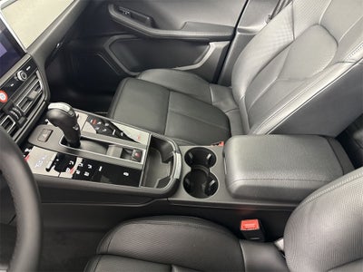 2025 Porsche Macan AWD