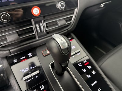 2025 Porsche Macan AWD