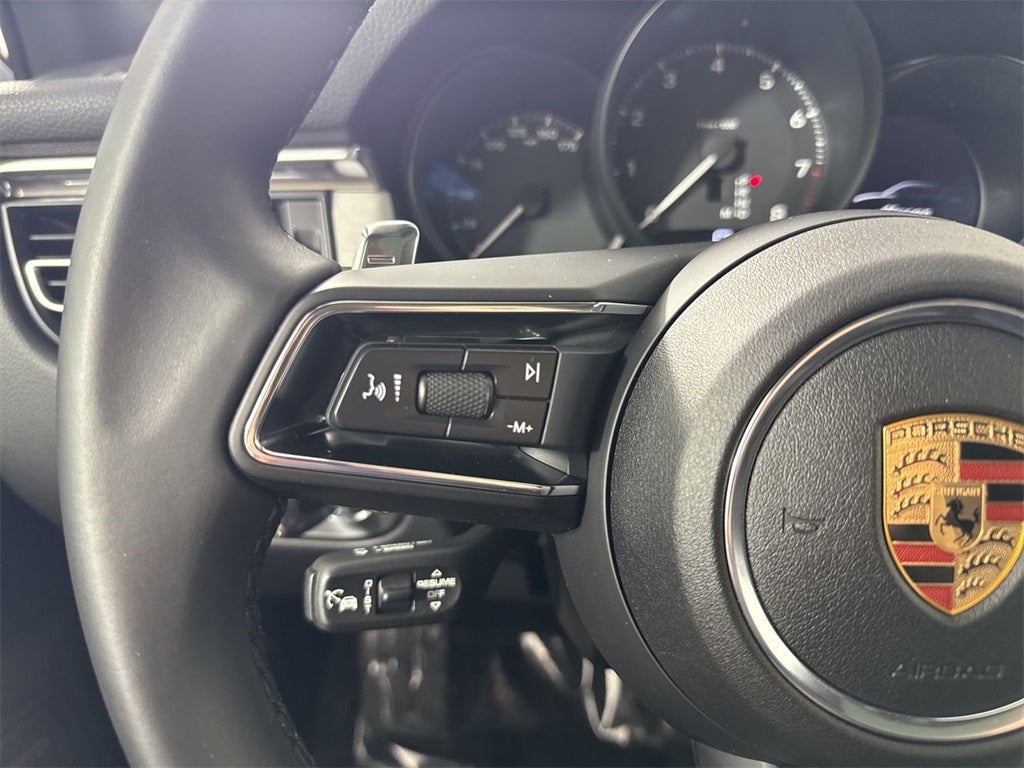 2025 Porsche Macan AWD