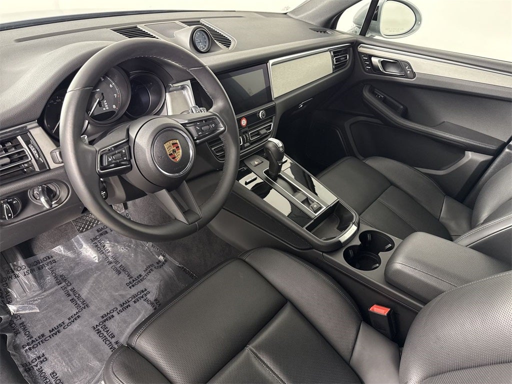 2025 Porsche Macan AWD