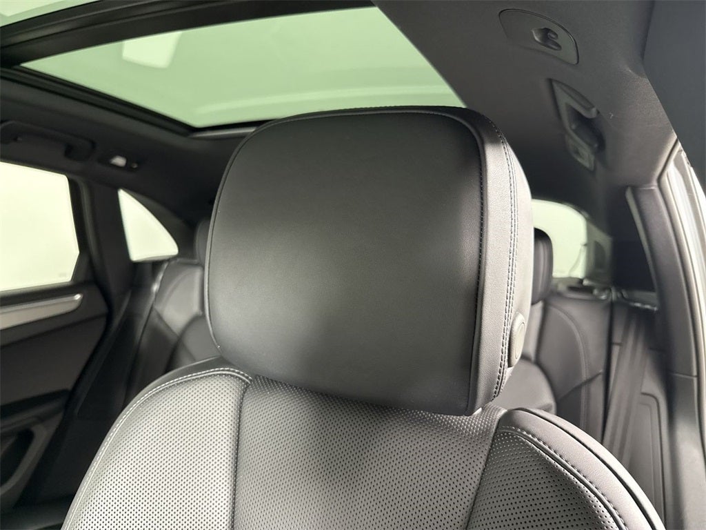 2025 Porsche Macan AWD