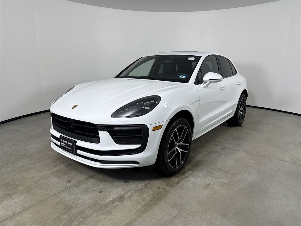2025 Porsche Macan AWD