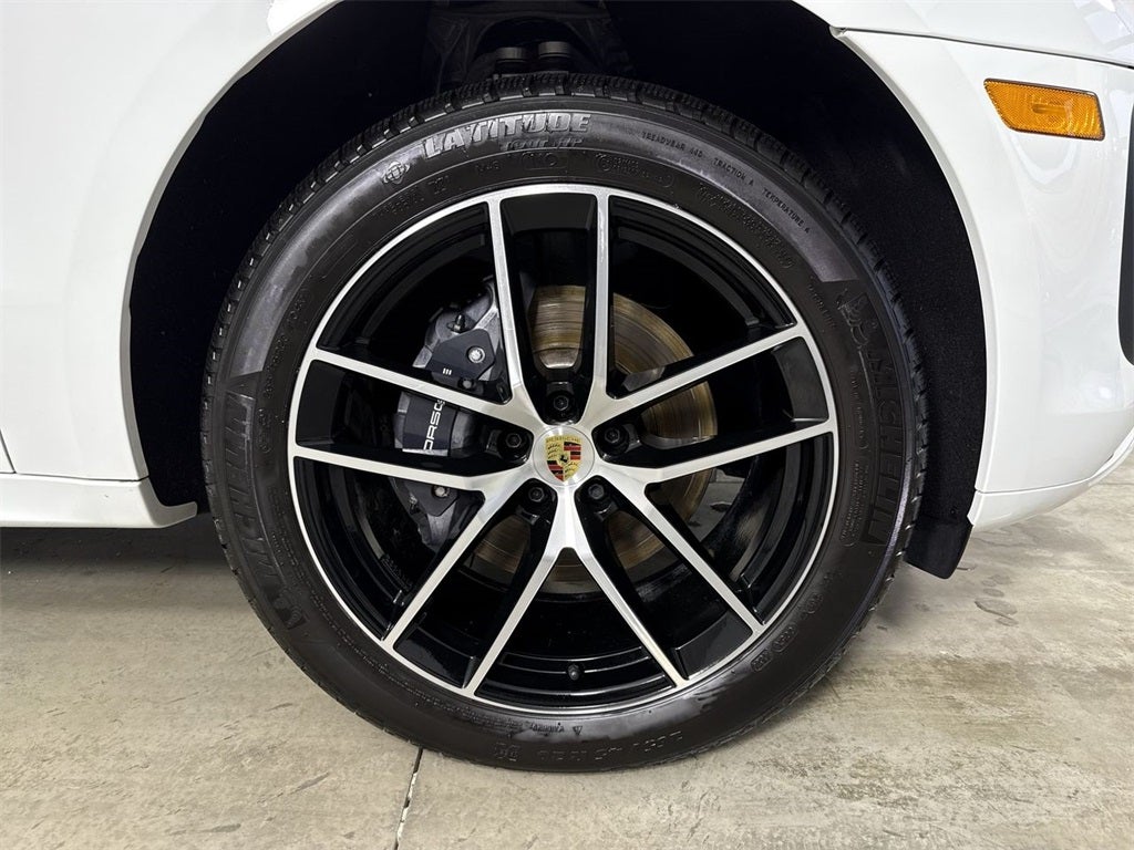 2025 Porsche Macan AWD