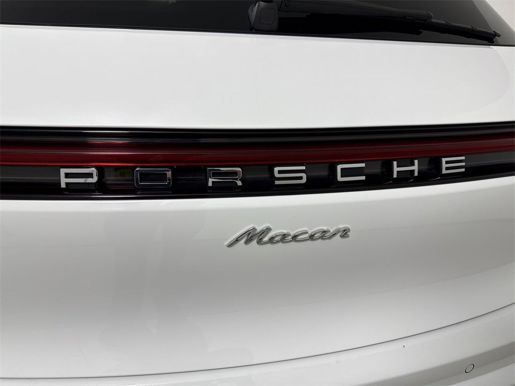 2025 Porsche Macan AWD