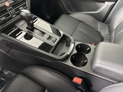 2025 Porsche Macan AWD