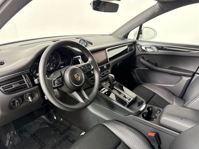 2025 Porsche Macan AWD