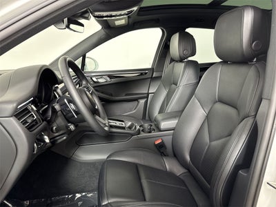 2025 Porsche Macan AWD