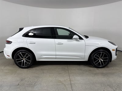 2025 Porsche Macan AWD