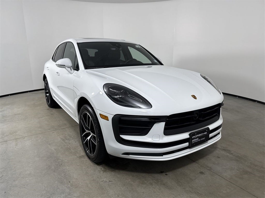 2025 Porsche Macan AWD
