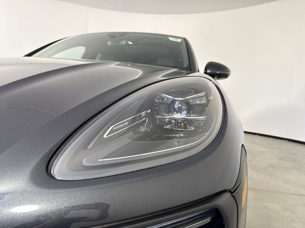 2025 Porsche Macan AWD