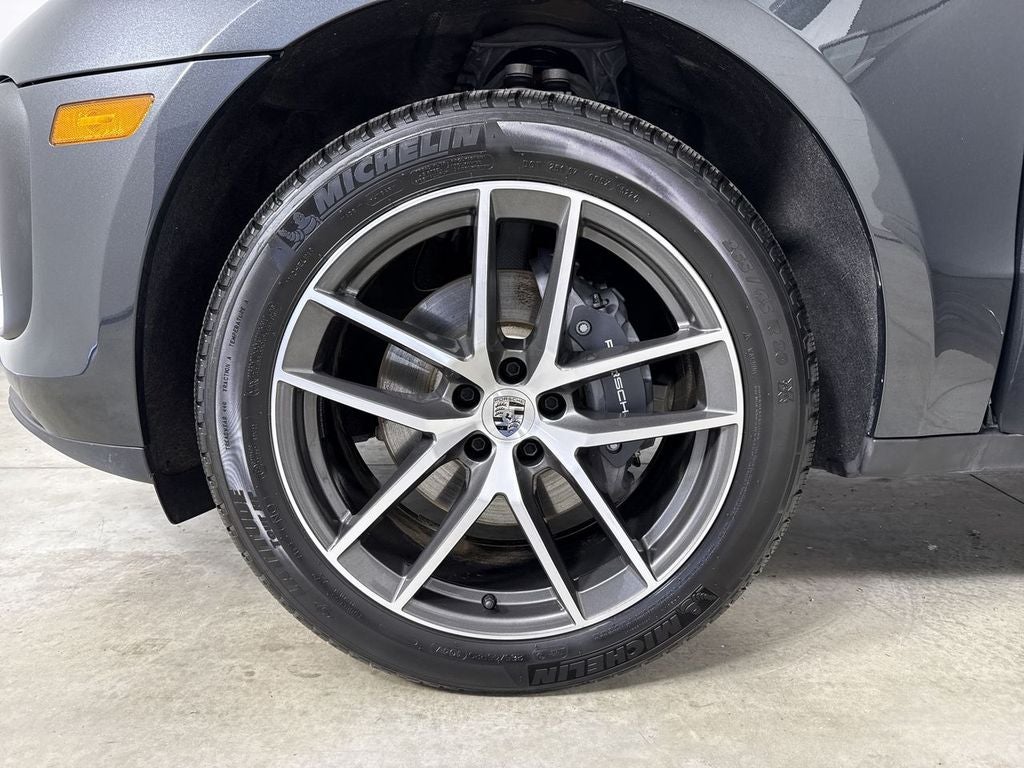 2025 Porsche Macan AWD