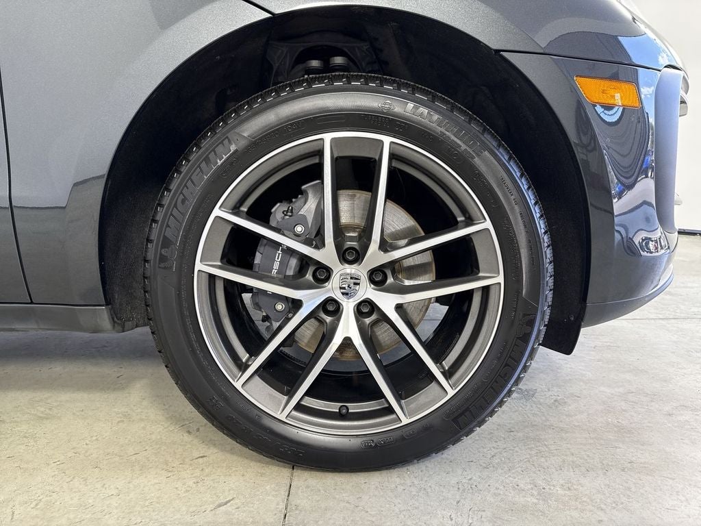 2025 Porsche Macan AWD