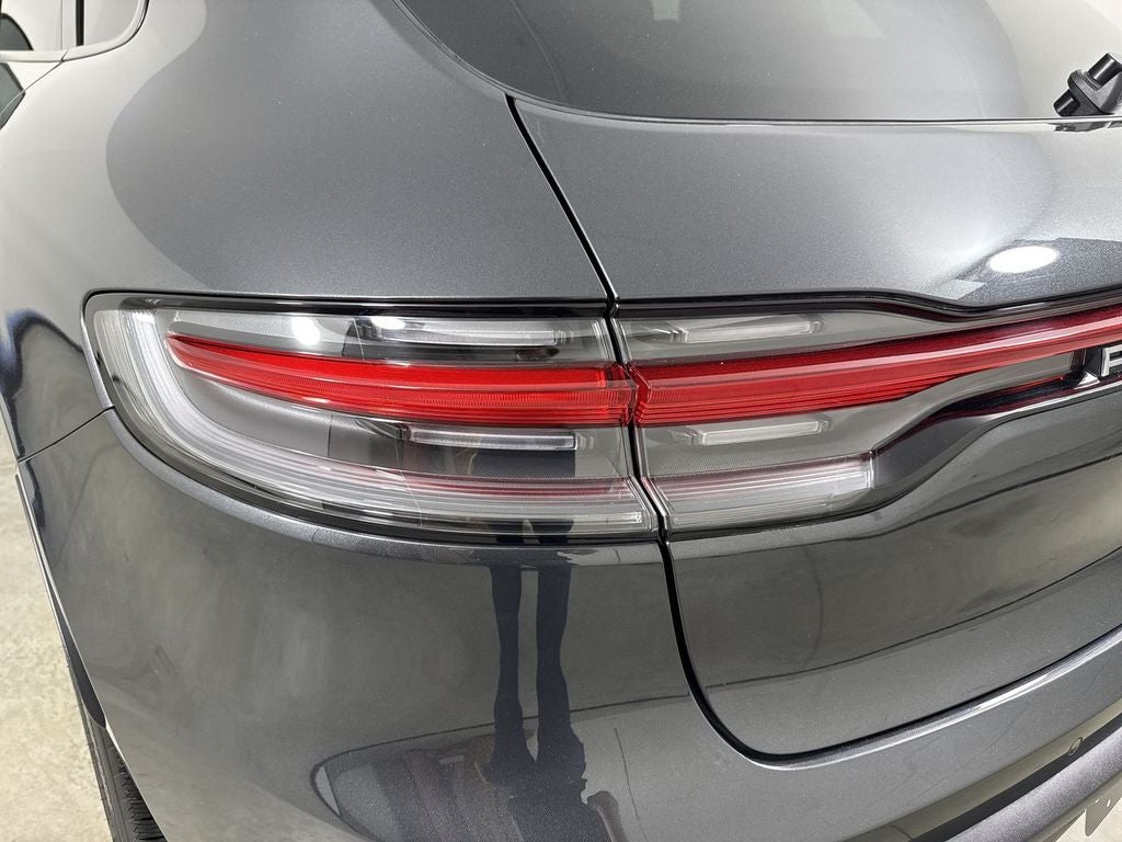 2025 Porsche Macan AWD