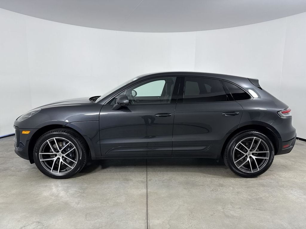 2025 Porsche Macan AWD