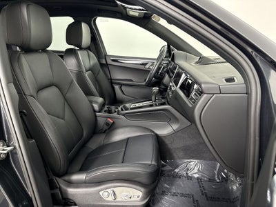 2025 Porsche Macan AWD