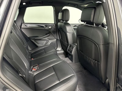 2025 Porsche Macan AWD