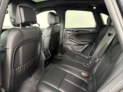 2025 Porsche Macan AWD