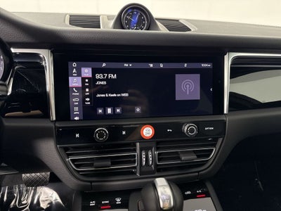 2025 Porsche Macan AWD