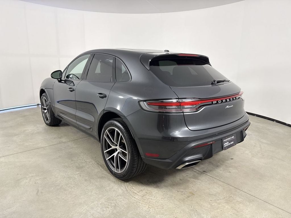 2025 Porsche Macan AWD