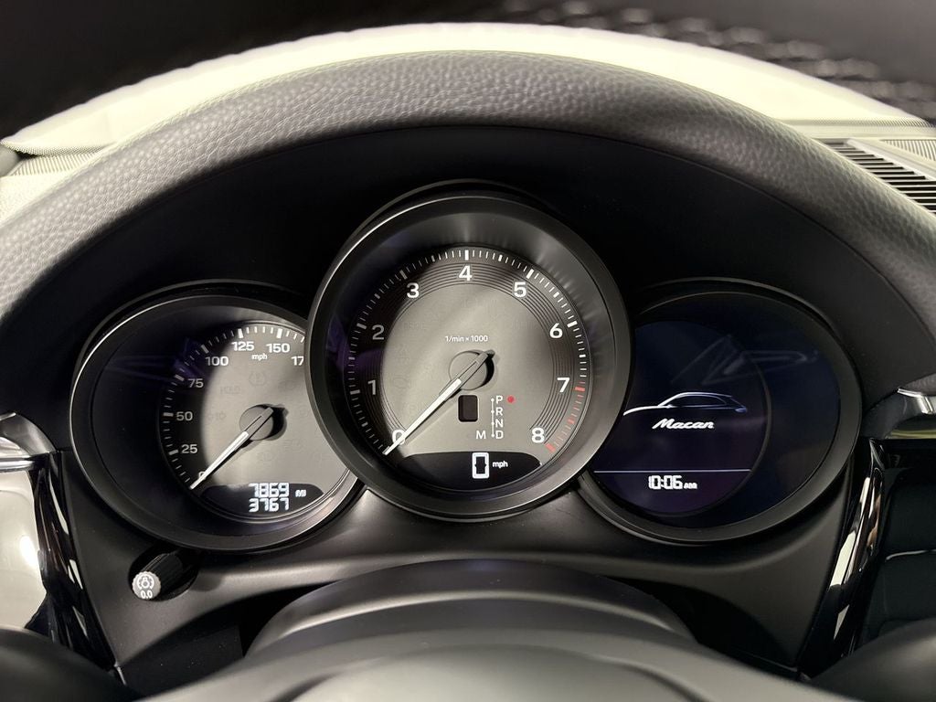 2025 Porsche Macan AWD