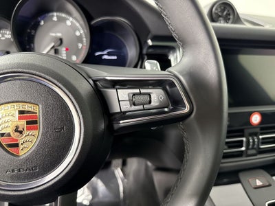 2025 Porsche Macan AWD