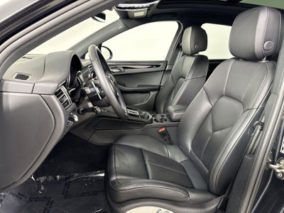 2025 Porsche Macan AWD