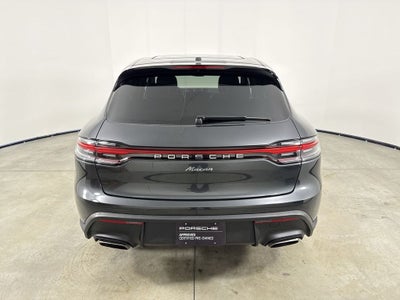 2025 Porsche Macan AWD