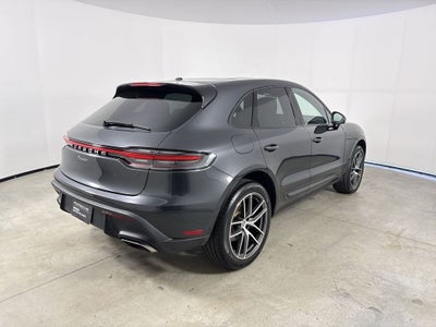 2025 Porsche Macan AWD