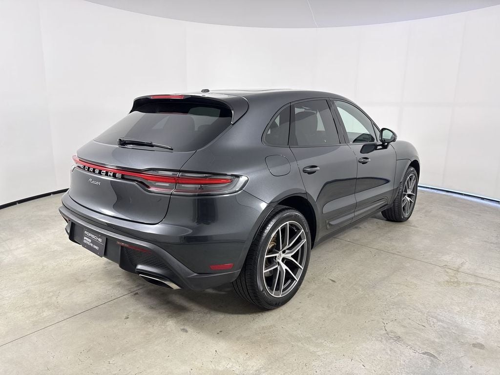 2025 Porsche Macan AWD