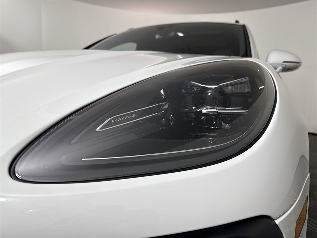 2025 Porsche Macan AWD