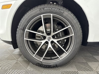 2025 Porsche Macan AWD
