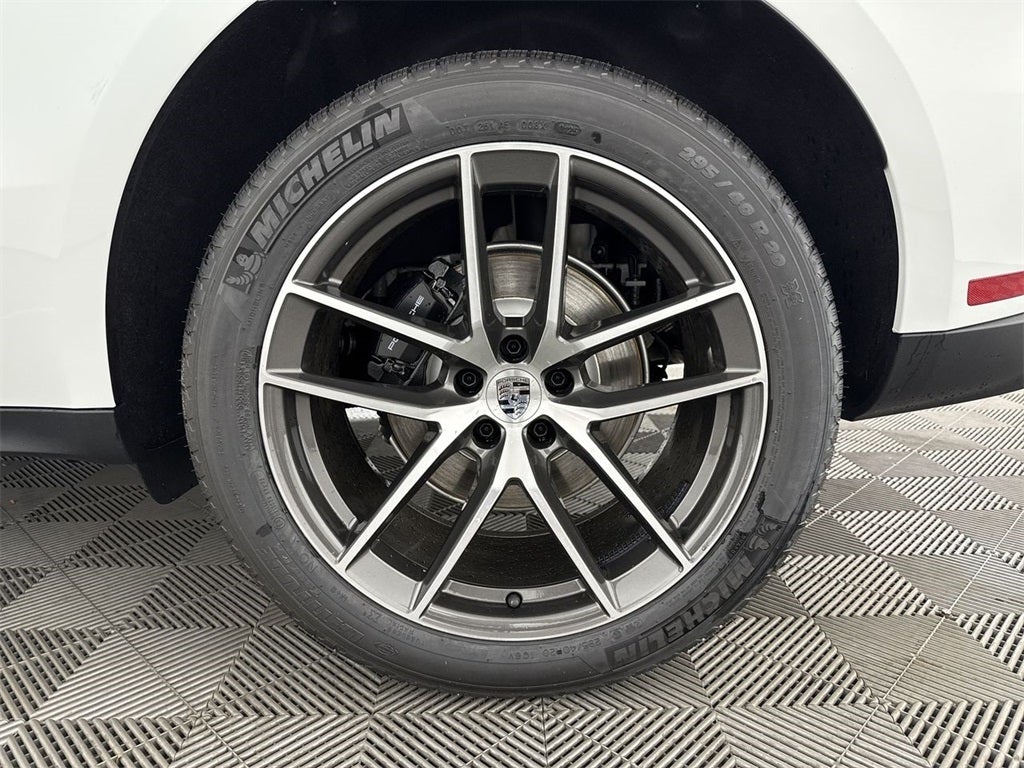 2025 Porsche Macan AWD