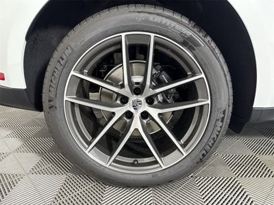 2025 Porsche Macan AWD