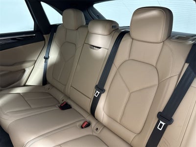 2025 Porsche Macan AWD