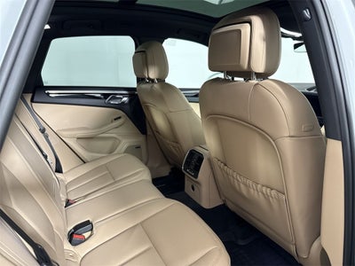 2025 Porsche Macan AWD